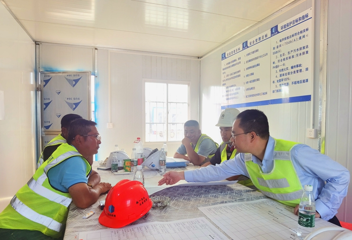 下沉施工項(xiàng)目進(jìn)行施工前進(jìn)行技術(shù)交底_副本1.jpg
